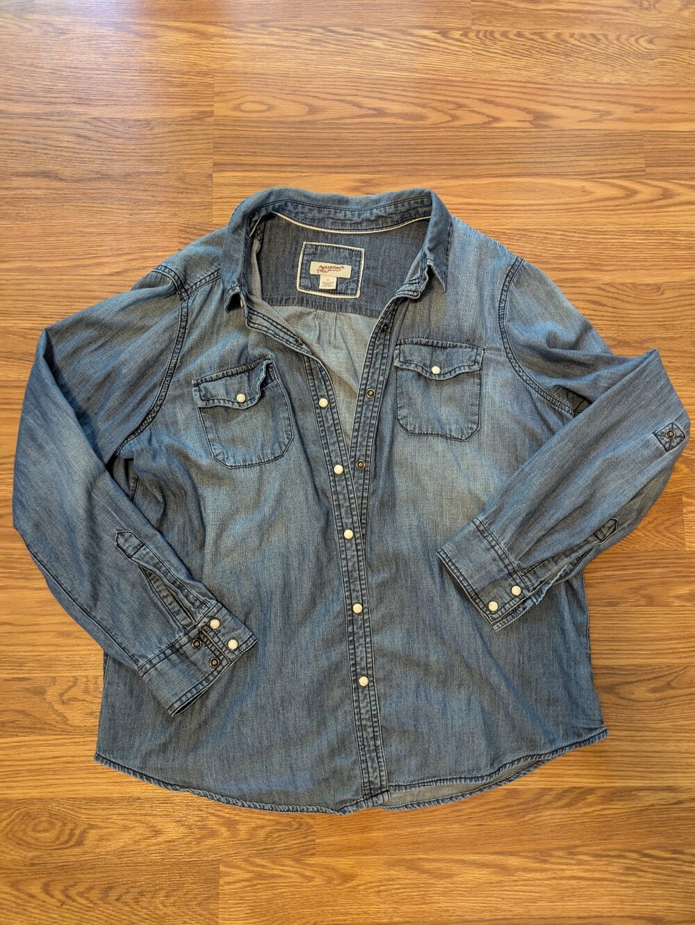 Arizona Jean Company Denim Chambray Shirt with Mother of Pearl Buttons
